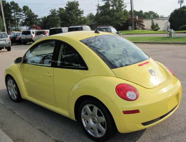 2006 Volkswagen New Beetle CD With MP3