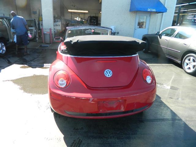 2006 Volkswagen New Beetle Unknown