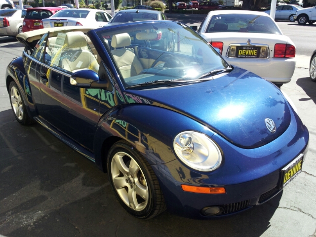 2006 Volkswagen New Beetle BASE W/1sv