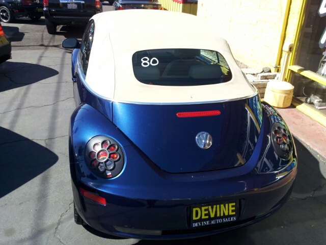 2006 Volkswagen New Beetle BASE W/1sv