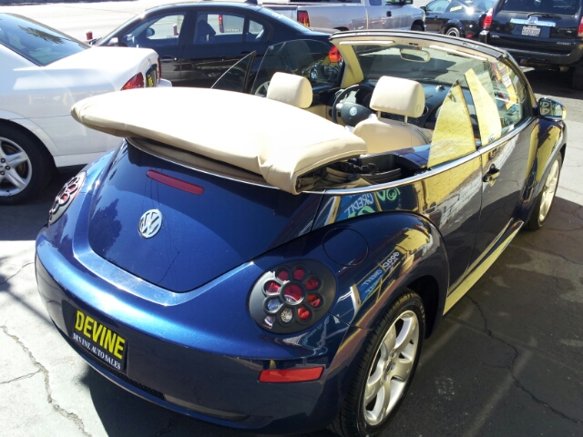 2006 Volkswagen New Beetle BASE W/1sv