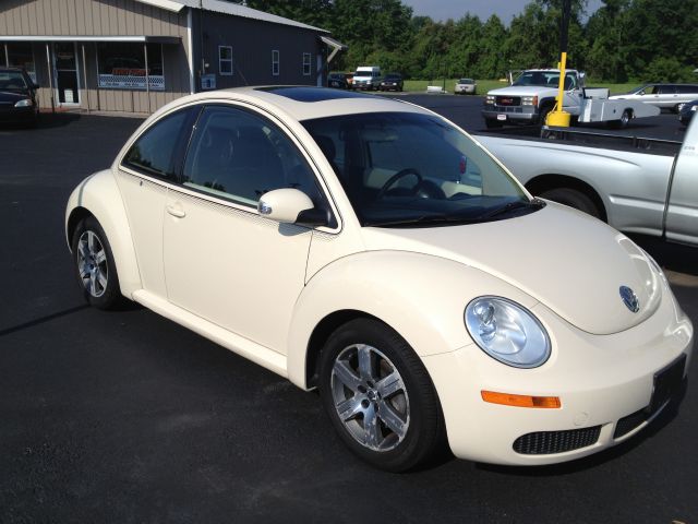 2006 Volkswagen New Beetle Reg Cab 135.5 WB 4WD DRW