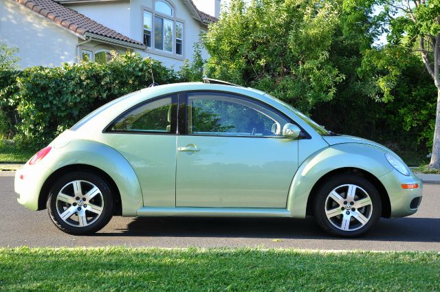 2006 Volkswagen New Beetle CD With MP3