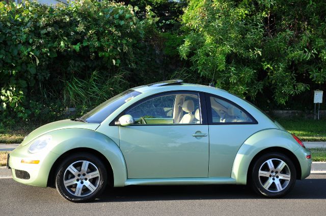 2006 Volkswagen New Beetle CD With MP3