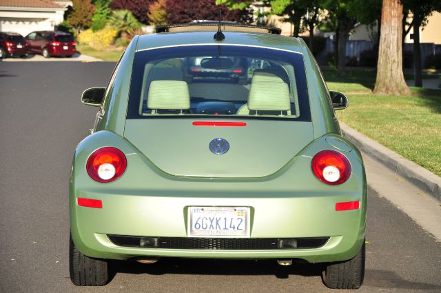 2006 Volkswagen New Beetle CD With MP3