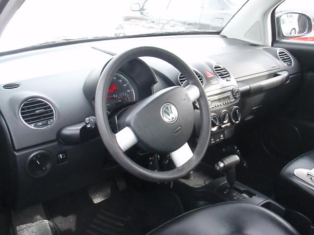 2006 Volkswagen New Beetle Unknown