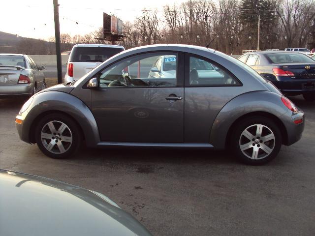 2006 Volkswagen New Beetle Aero Sedan