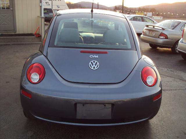 2006 Volkswagen New Beetle Aero Sedan