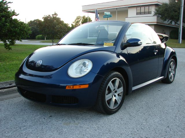 2006 Volkswagen New Beetle Reg Cab 118 WB