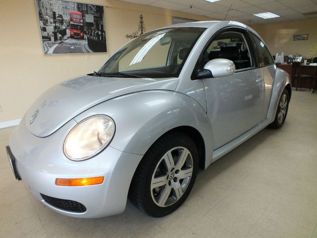 2006 Volkswagen New Beetle Reg Cab 135.5 WB 4WD DRW