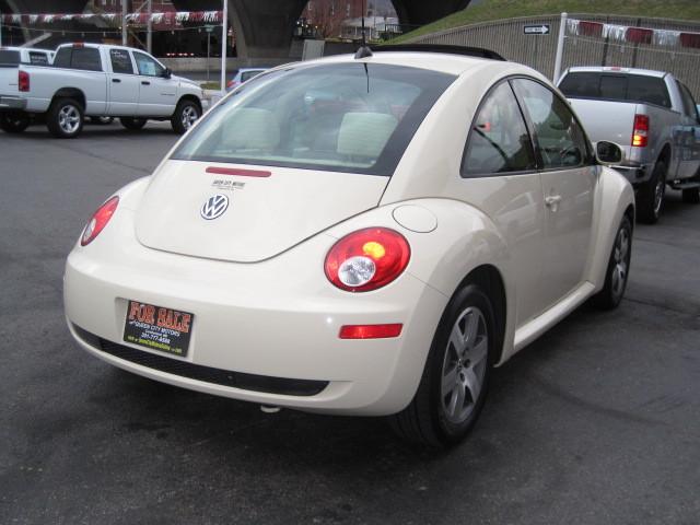 2006 Volkswagen New Beetle CD With MP3