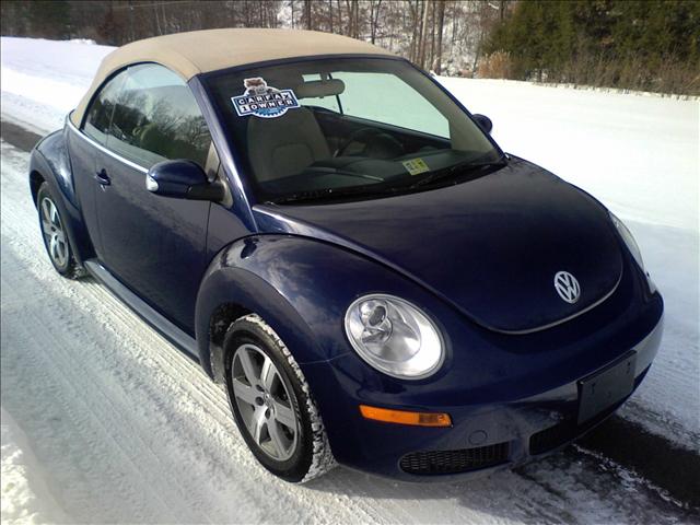 2006 Volkswagen New Beetle Ext Cab 123 WB LS Xtreme