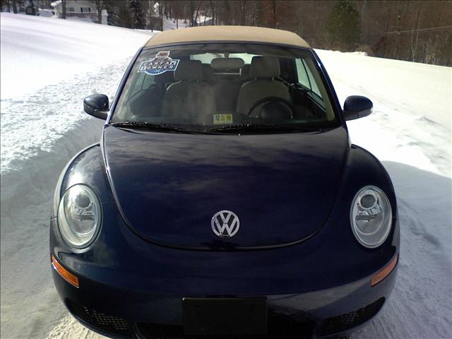 2006 Volkswagen New Beetle Ext Cab 123 WB LS Xtreme