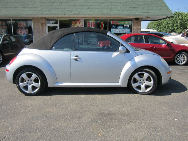 2006 Volkswagen New Beetle Reg Cab 118 WB