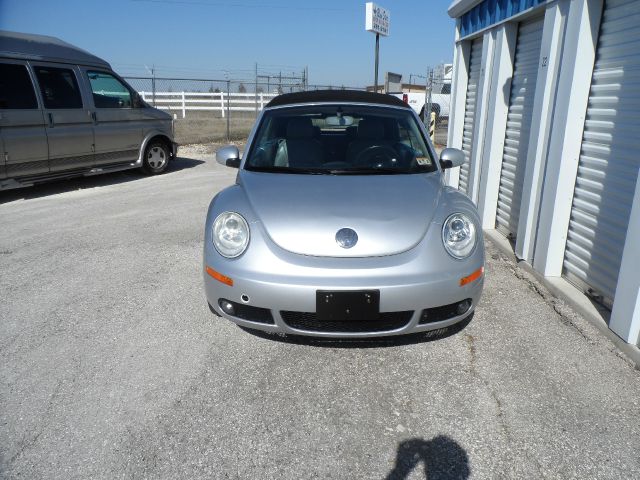 2006 Volkswagen New Beetle Reg Cab 118 WB