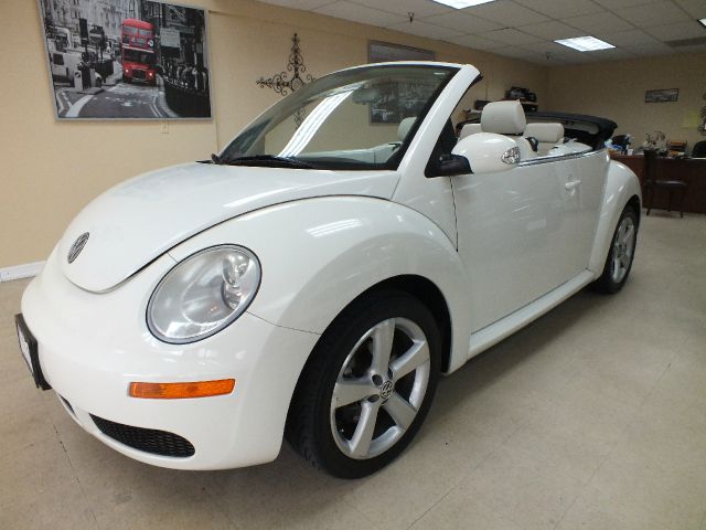 2007 Volkswagen New Beetle BASE W/1sv