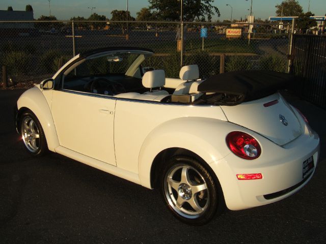 2007 Volkswagen New Beetle BASE W/1sv