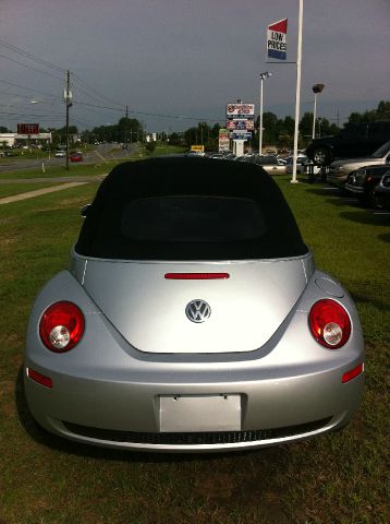 2007 Volkswagen New Beetle Reg Cab 118 WB