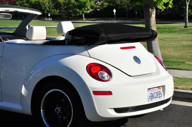 2007 Volkswagen New Beetle BASE W/1sv