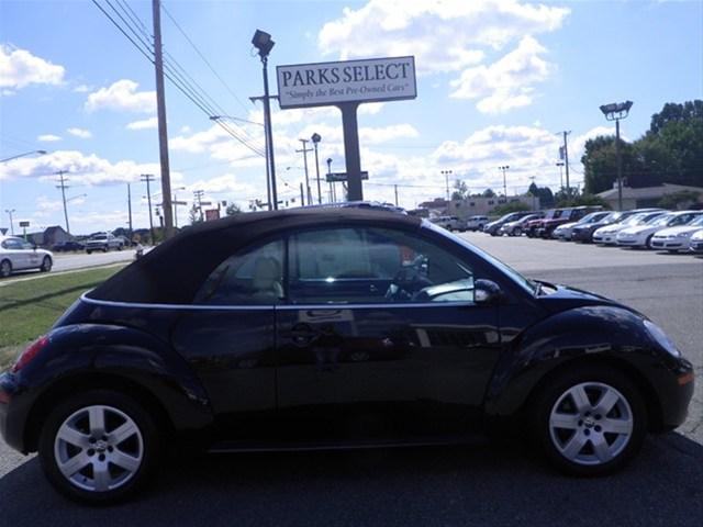 2007 Volkswagen New Beetle 4dr V6 4WD (natl)