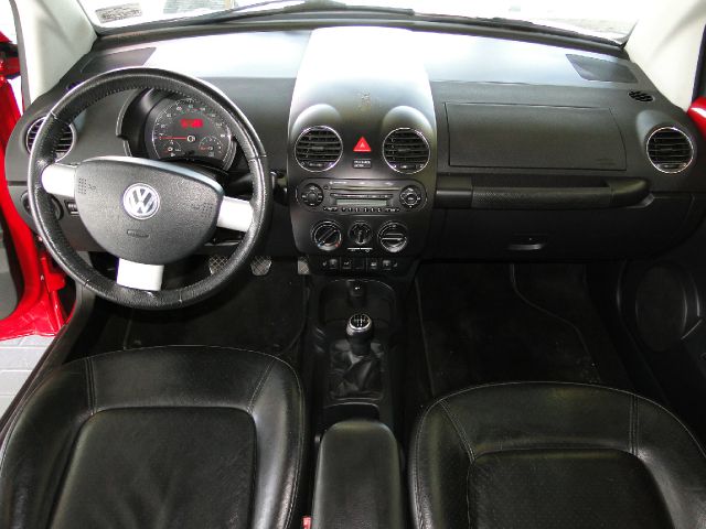 2007 Volkswagen New Beetle Reg Cab 118 WB