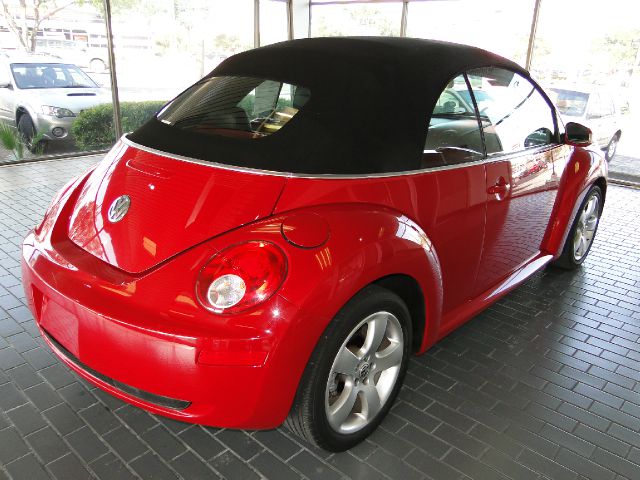 2007 Volkswagen New Beetle Reg Cab 118 WB