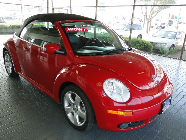 2007 Volkswagen New Beetle Reg Cab 118 WB