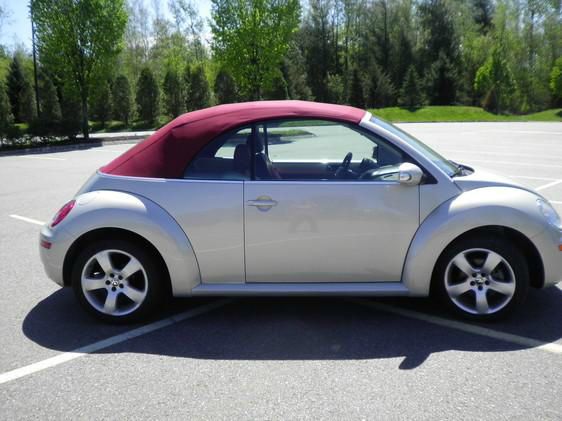 2009 Volkswagen New Beetle 2003 Toyota Sport