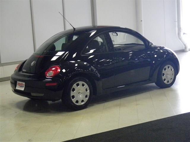 2010 Volkswagen New Beetle Extra Value Package