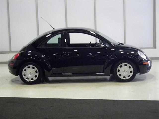 2010 Volkswagen New Beetle Extra Value Package