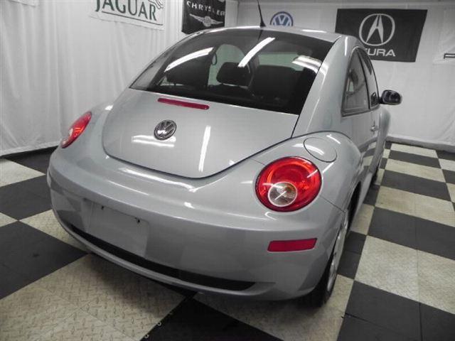 2010 Volkswagen New Beetle Premium Edition