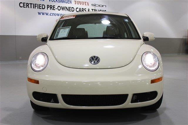 2010 Volkswagen New Beetle 4.8is Navigation AIR Suspension Panorama ROOF PREM