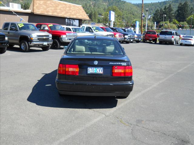 1997 Volkswagen Passat Crew Cab 4WD