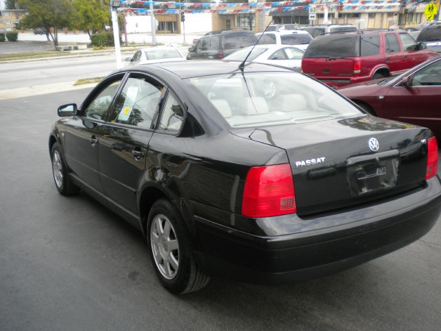 1999 Volkswagen Passat SE Crew Cab 4WD FFV