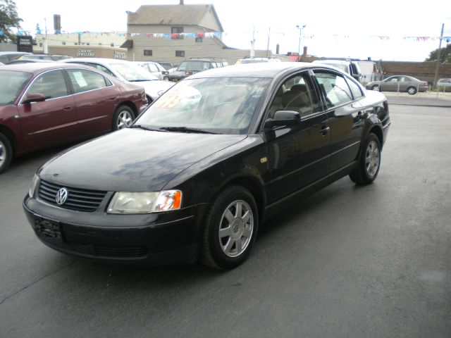 1999 Volkswagen Passat SE Crew Cab 4WD FFV