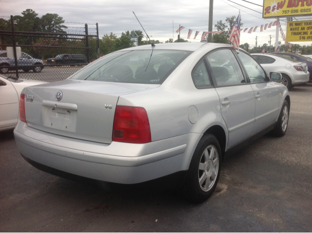 1999 Volkswagen Passat SE Crew Cab 4WD FFV