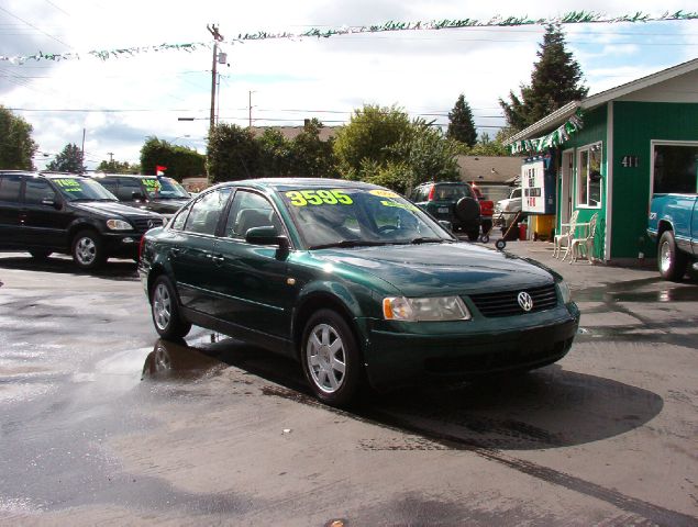 1999 Volkswagen Passat SE Crew Cab 4WD FFV