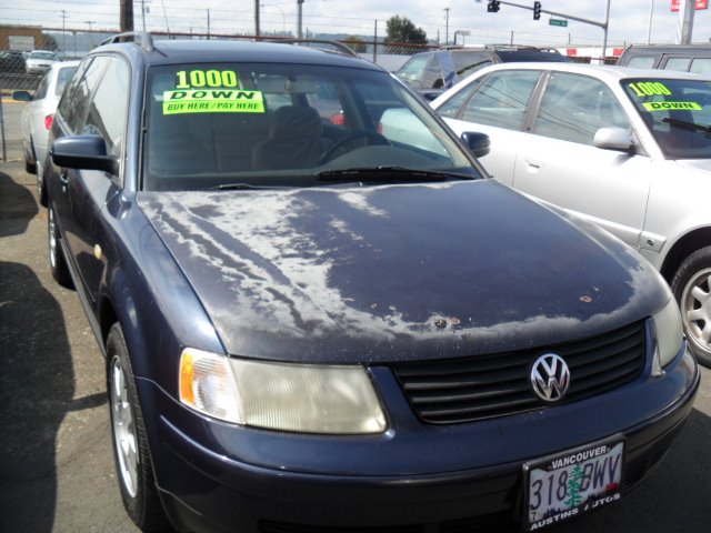 1999 Volkswagen Passat FWD 4dr Sport