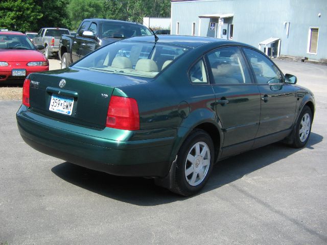 1999 Volkswagen Passat SE Crew Cab 4WD FFV