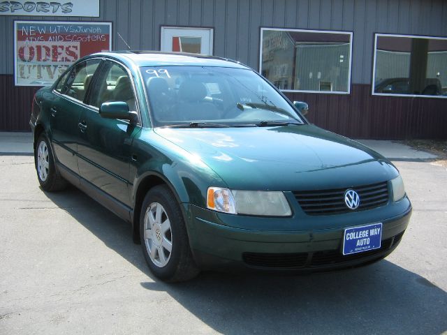 1999 Volkswagen Passat SE Crew Cab 4WD FFV