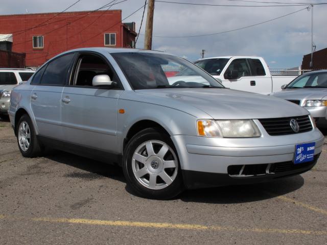 1999 Volkswagen Passat FWD 4dr Sport