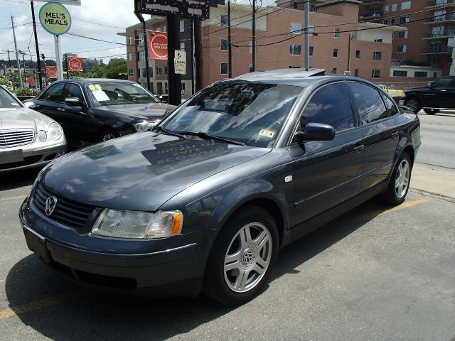 2000 Volkswagen Passat SE Crew Cab 4WD FFV