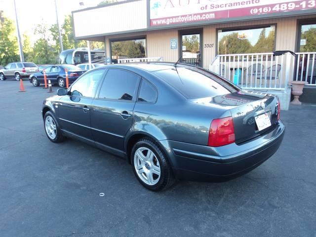 2000 Volkswagen Passat 2WD Ext Cab 134.0 Work Tr