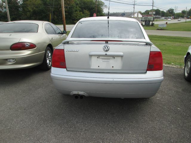 2000 Volkswagen Passat FWD 4dr Sport