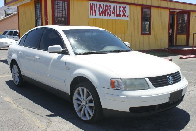 2000 Volkswagen Passat FWD 4dr Sport