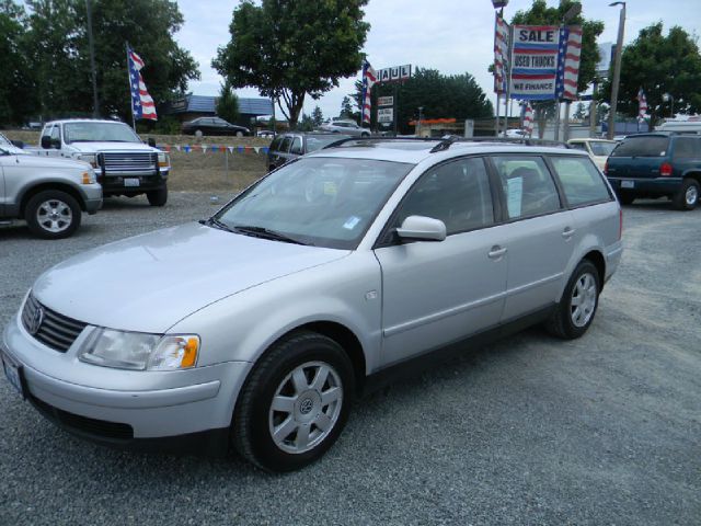 2001 Volkswagen Passat FWD 4dr Sport