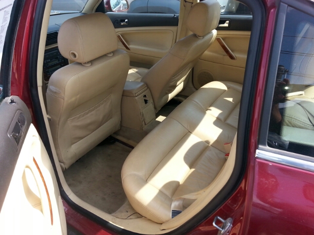 2001 Volkswagen Passat LS W/leather Seats