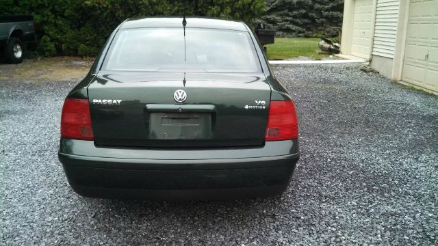 2001 Volkswagen Passat SE Crew Cab 4WD FFV