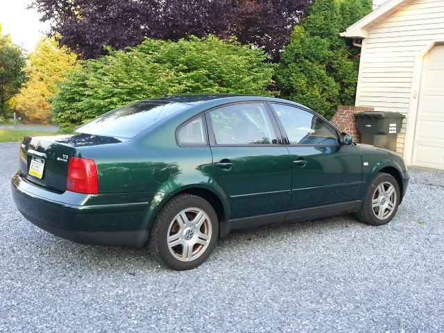 2001 Volkswagen Passat SE Crew Cab 4WD FFV