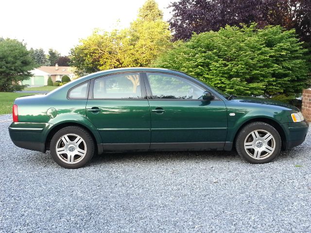 2001 Volkswagen Passat SE Crew Cab 4WD FFV